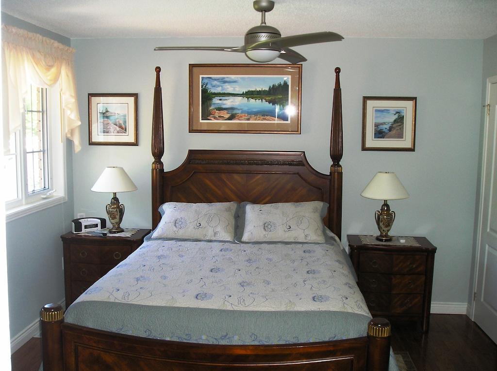 Tucked Inn The Harbour B&B Victoria Harbour Værelse billede