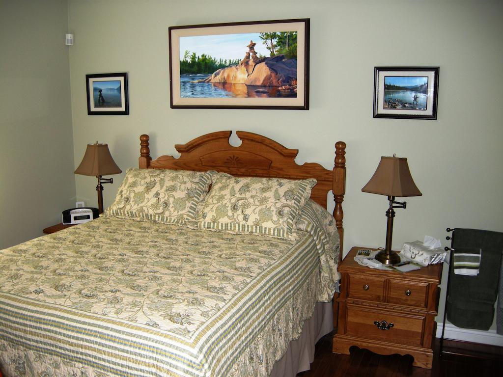 Tucked Inn The Harbour B&B Victoria Harbour Værelse billede