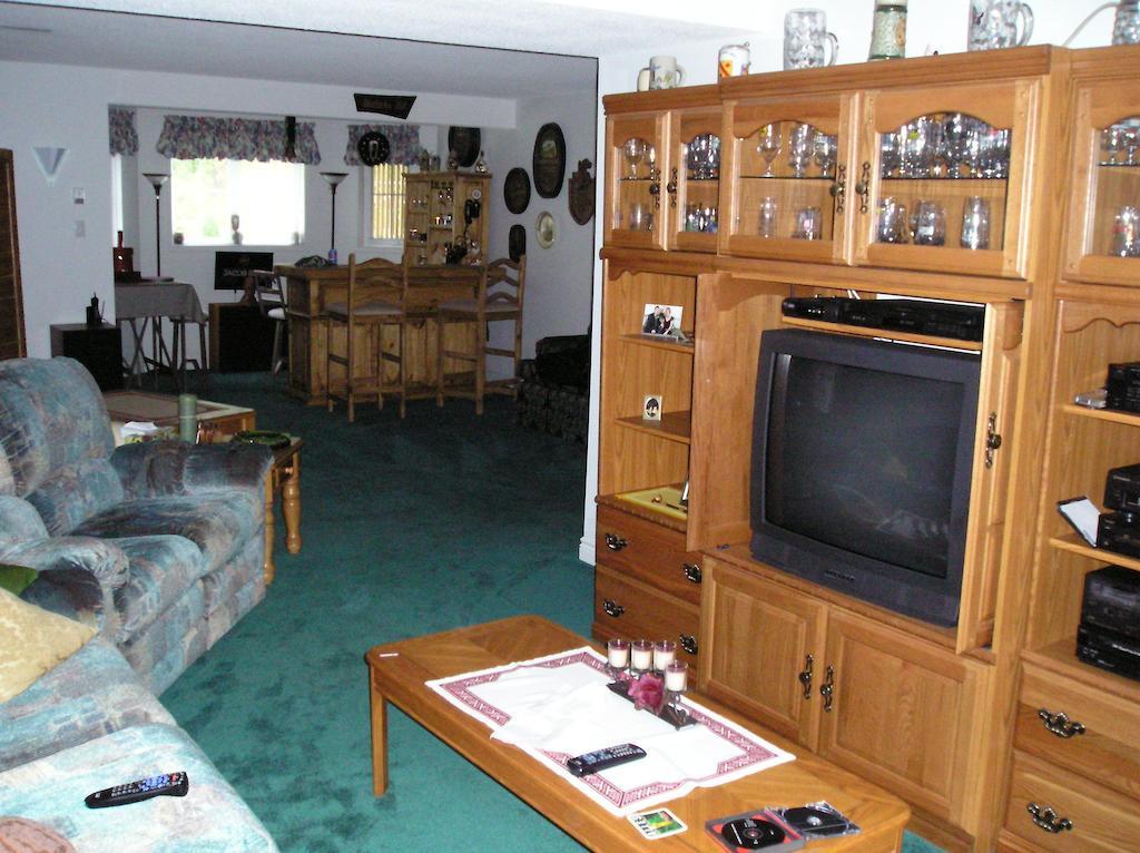 Tucked Inn The Harbour B&B Victoria Harbour Eksteriør billede