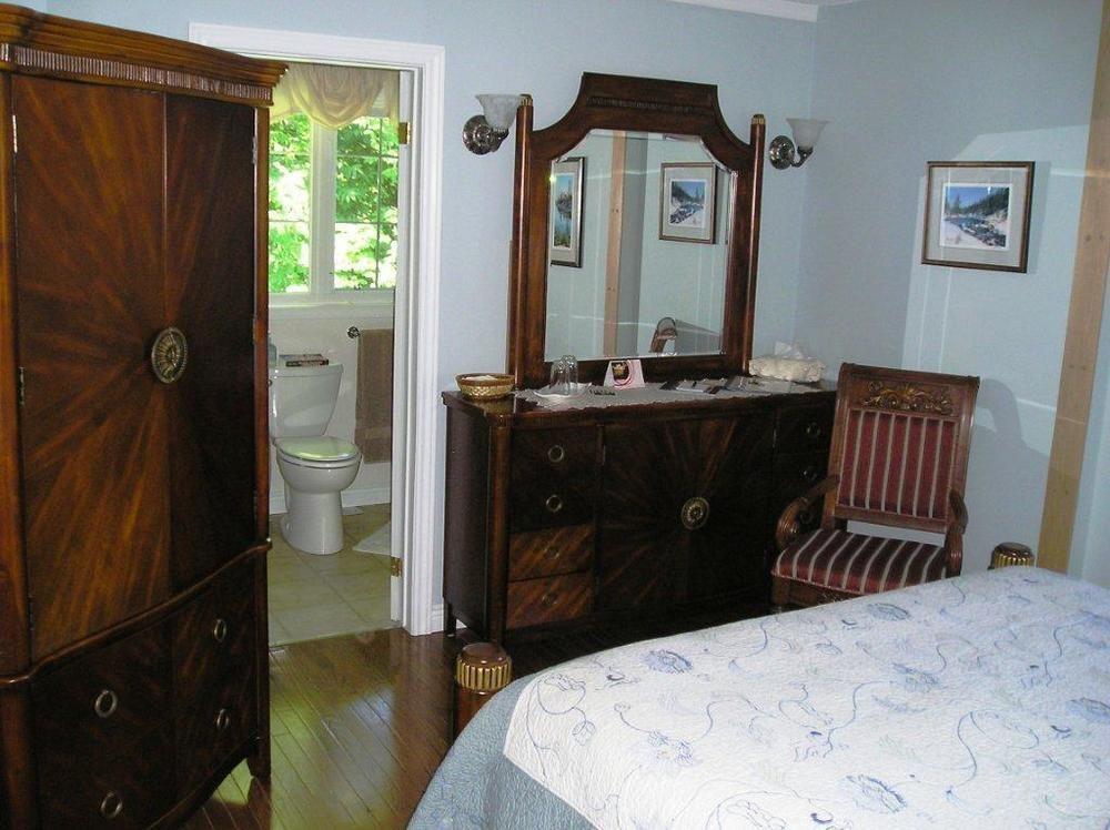 Tucked Inn The Harbour B&B Victoria Harbour Eksteriør billede