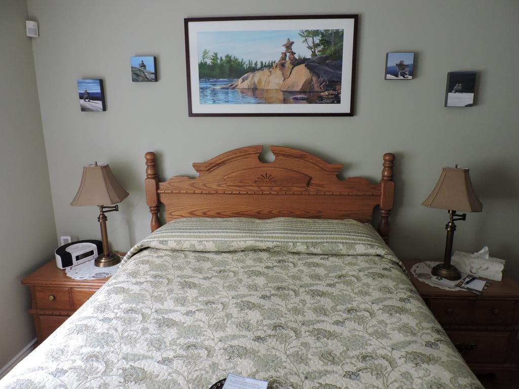 Tucked Inn The Harbour B&B Victoria Harbour Eksteriør billede