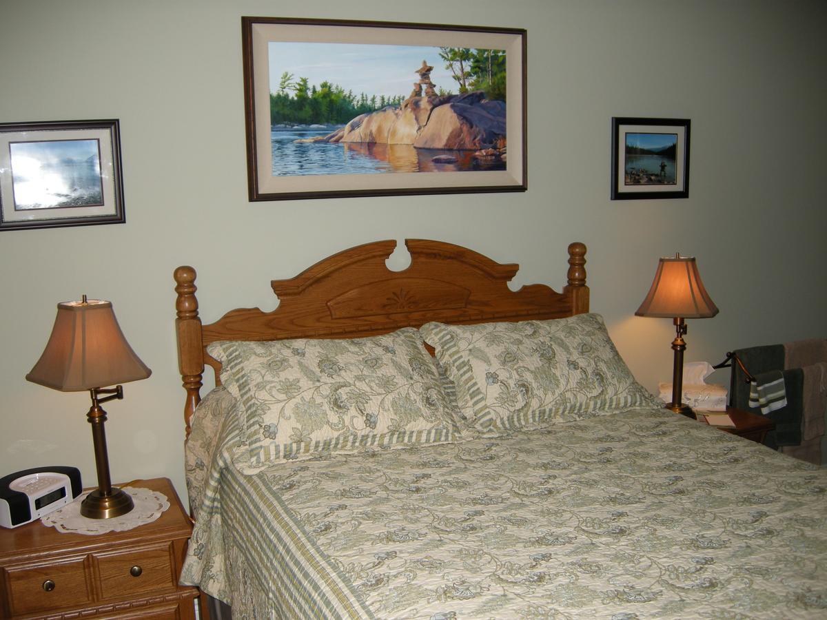 Tucked Inn The Harbour B&B Victoria Harbour Eksteriør billede